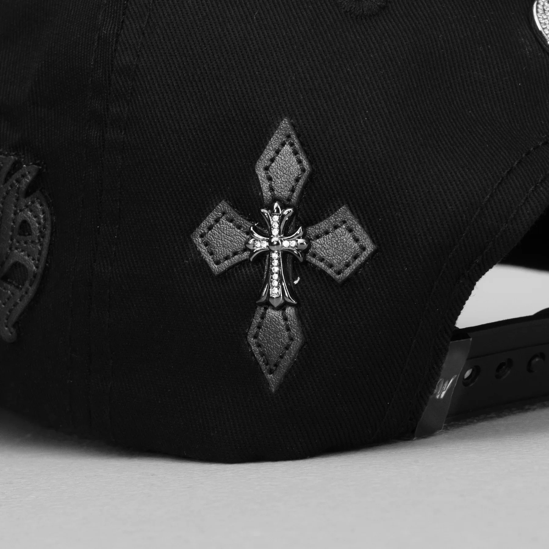 “The One” Collection — rich edition · Visakion